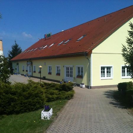 Hotel-Pension Am Muehlberg ลืบเบอเนา ภายนอก รูปภาพ