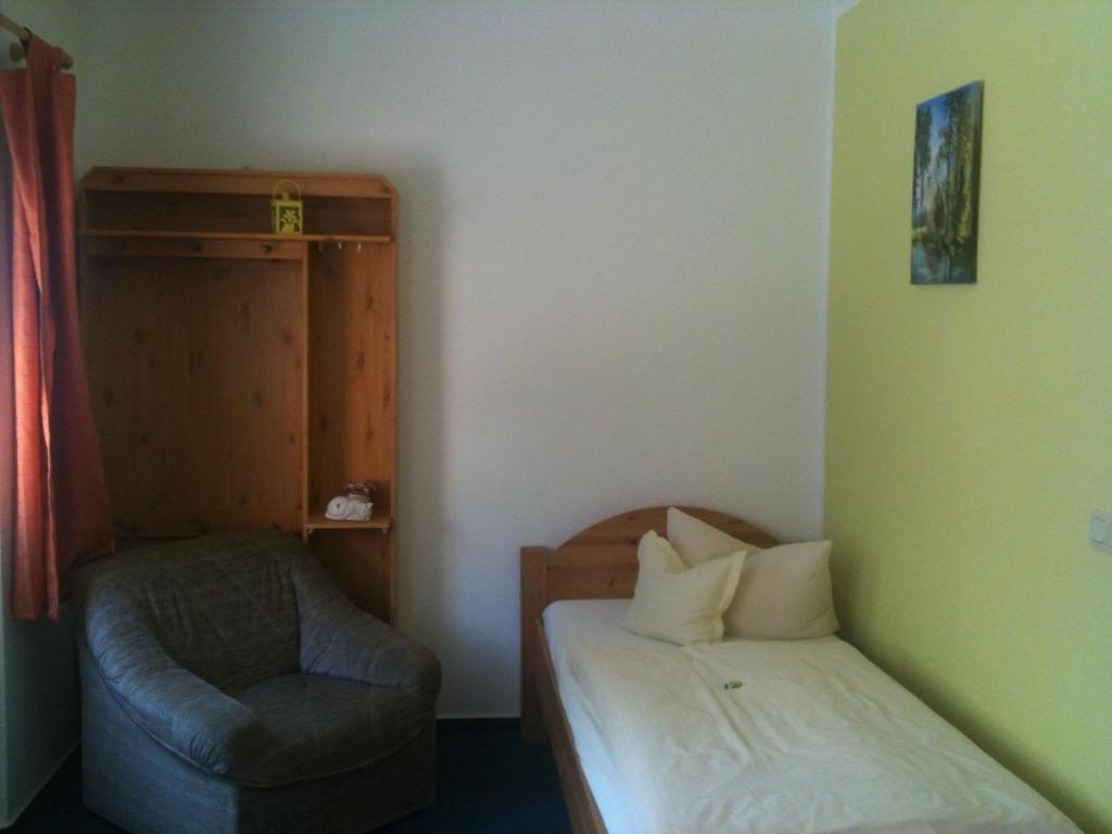 Hotel-Pension Am Muehlberg ลืบเบอเนา ภายนอก รูปภาพ