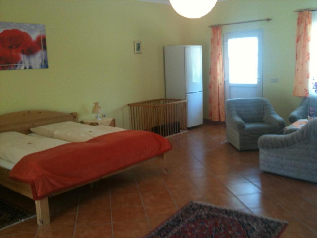 Hotel-Pension Am Muehlberg ลืบเบอเนา ภายนอก รูปภาพ