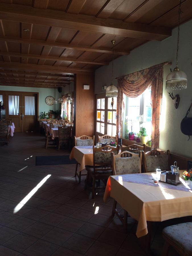 Hotel-Pension Am Muehlberg ลืบเบอเนา ภายนอก รูปภาพ